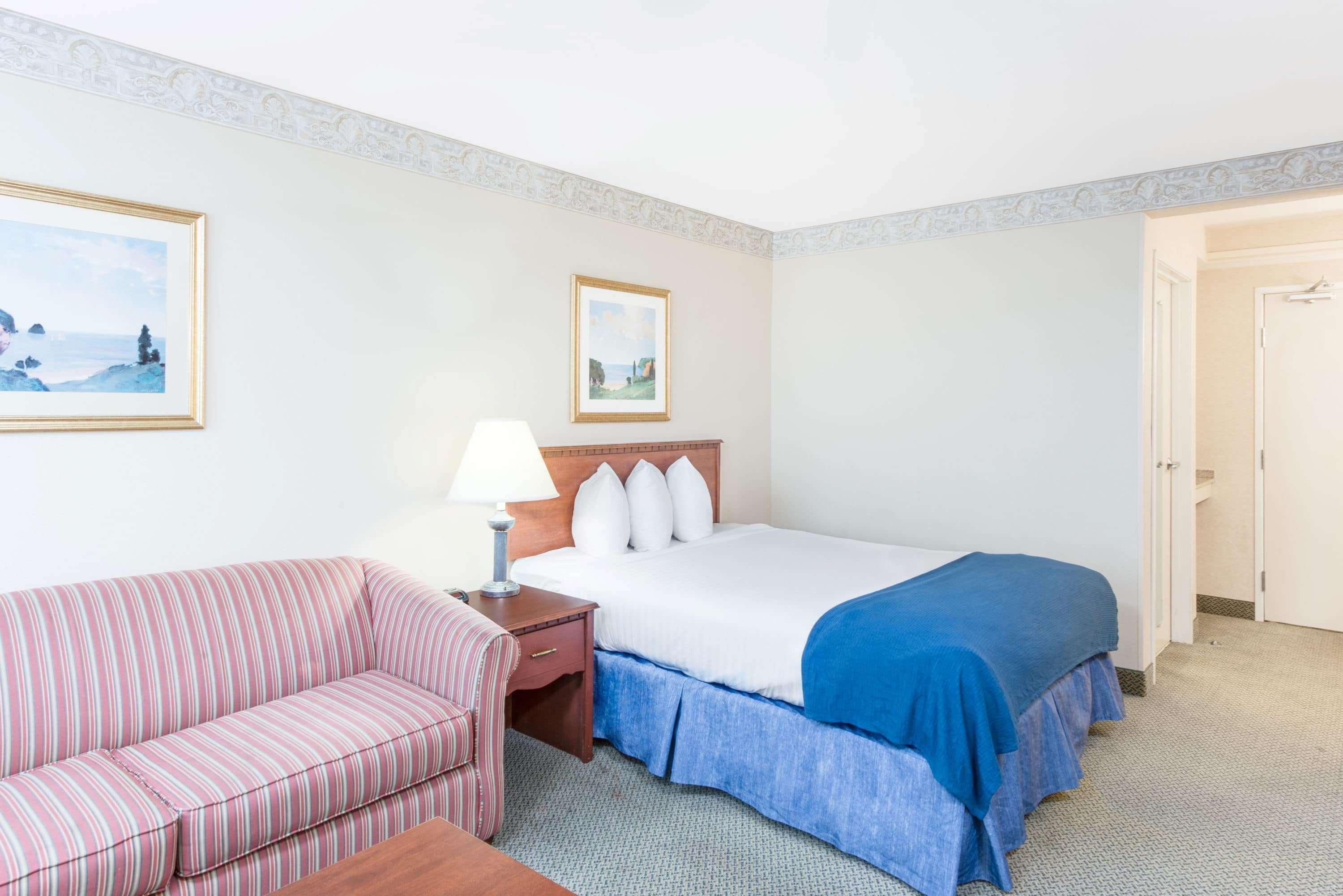 Baymont By Wyndham Ft. Leonard/Saint Robert Hotell Eksteriør bilde