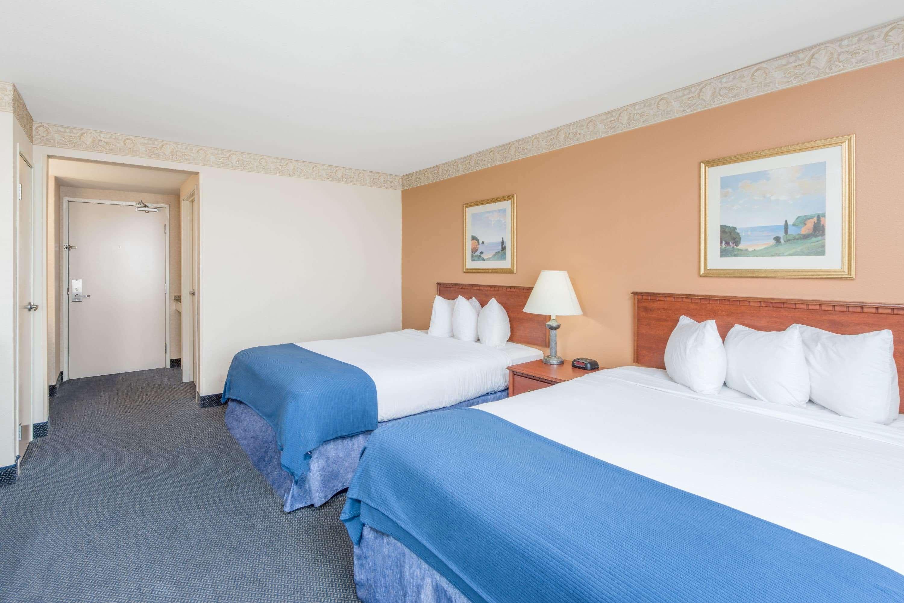 Baymont By Wyndham Ft. Leonard/Saint Robert Hotell Eksteriør bilde