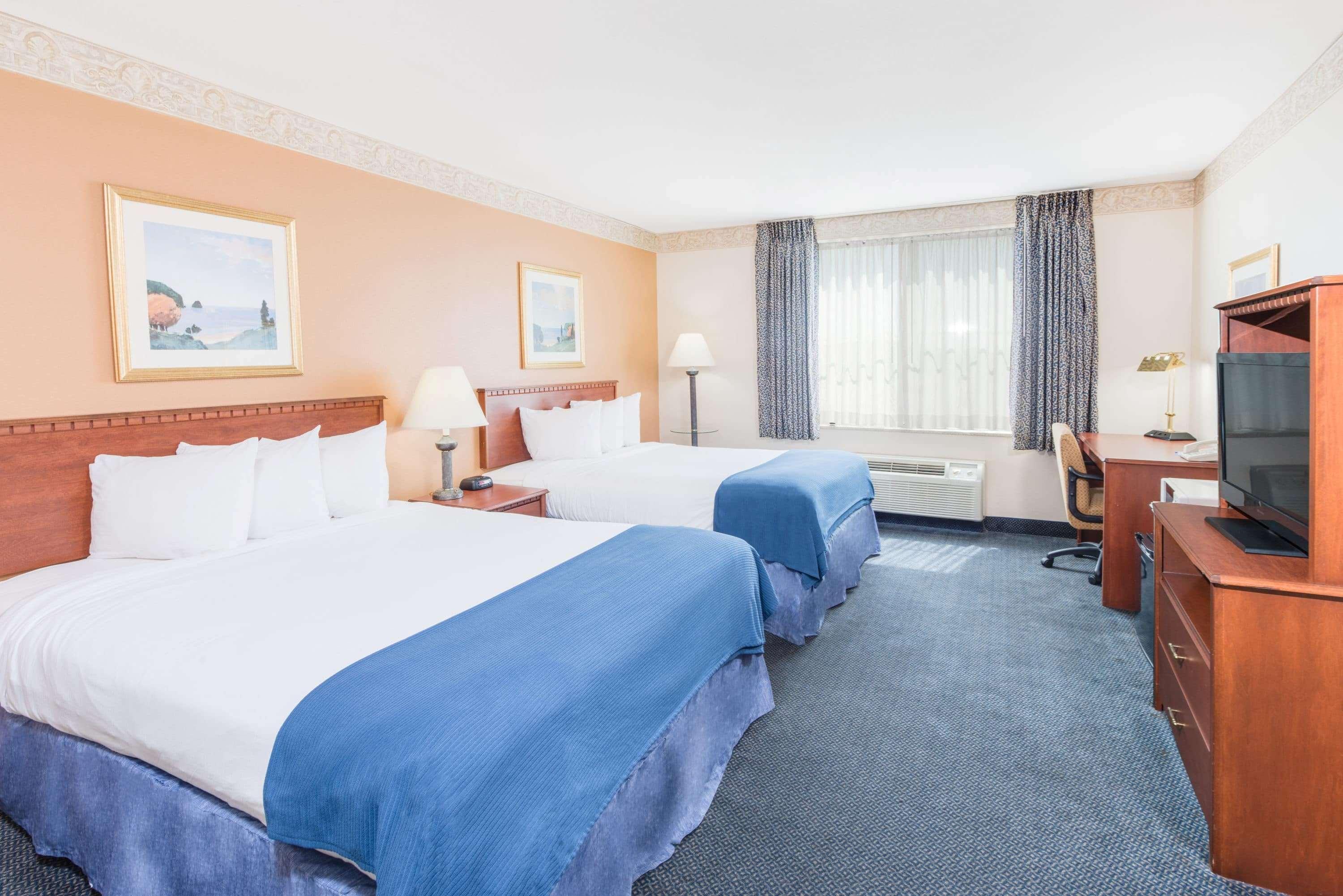 Baymont By Wyndham Ft. Leonard/Saint Robert Hotell Eksteriør bilde